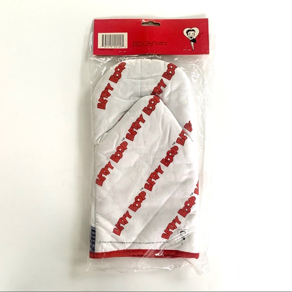 Betty Boop chef’s hat and oven mitt - Picture 4 of 4